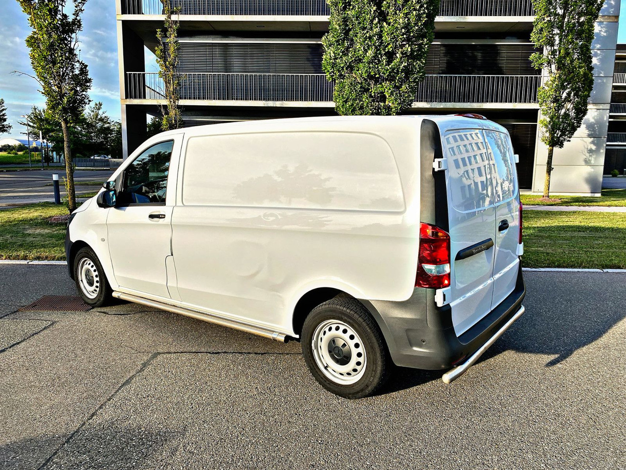 Mercedes-Benz Vito Kasten 111 FWD kompakt|Kamera|Klima|PDC|19% - Furgoneta pequeña: foto 5 Mercedes-Benz Vito Kasten 111 FWD kompakt|Kamera|Klima|PDC|19% - Furgoneta pequeña: foto 5