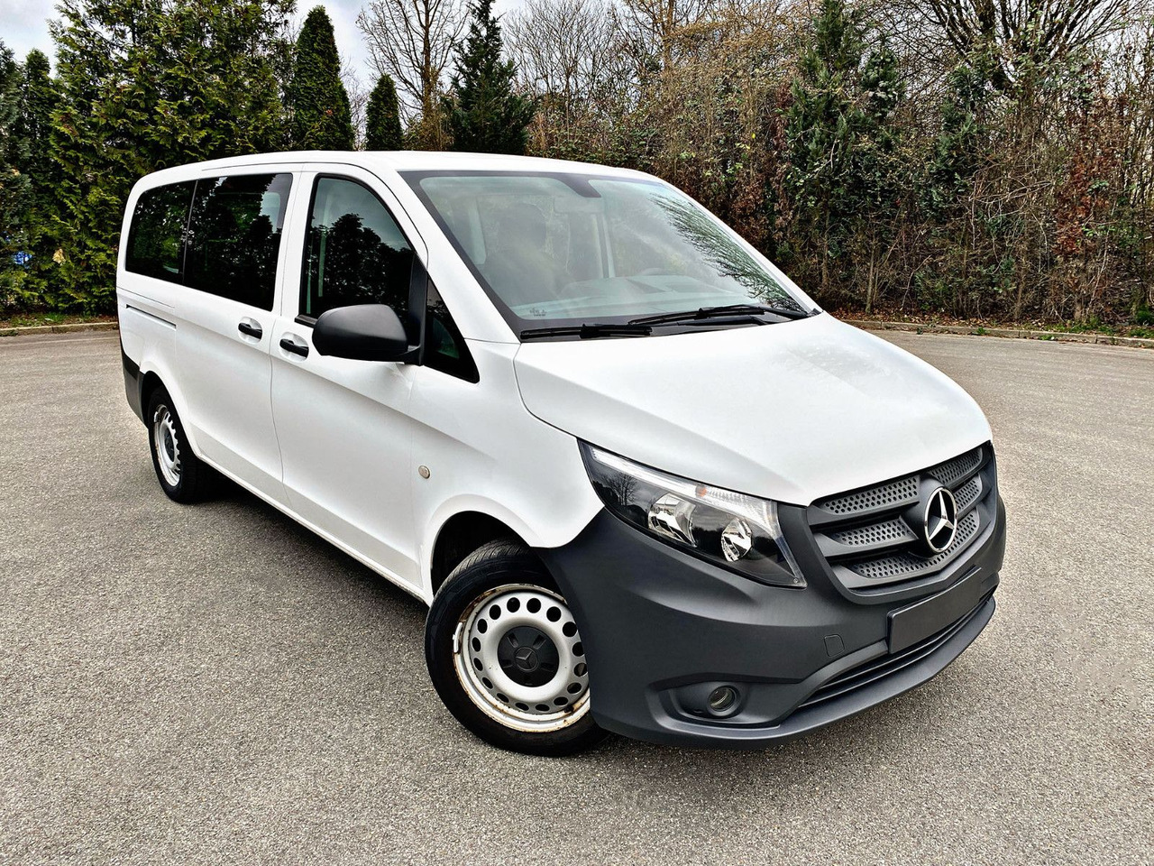 Furgoneta de pasajeros Mercedes-Benz Vito Tourer 114 CDI|Pro|Allrad|lang|8-Sitze|19%: foto 1