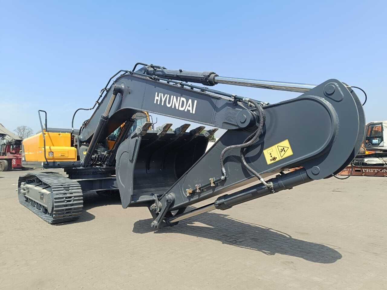 New Hyundai R340 tracked excavator - Excavadora de cadenas: foto 4 New Hyundai R340 tracked excavator - Excavadora de cadenas: foto 4