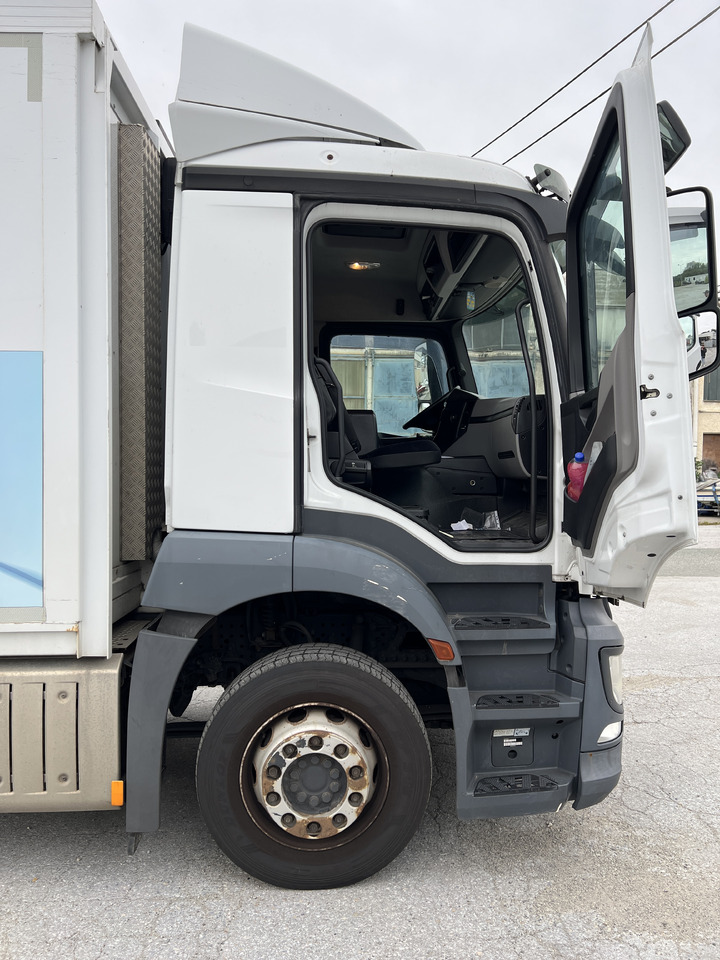 Leasing de MERCEDES-BENZ ANTOS 18.30 L automatische Seitenladung | LBW | Klima | Tempomat MERCEDES-BENZ ANTOS 18.30 L automatische Seitenladung | LBW | Klima | Tempomat: foto 30