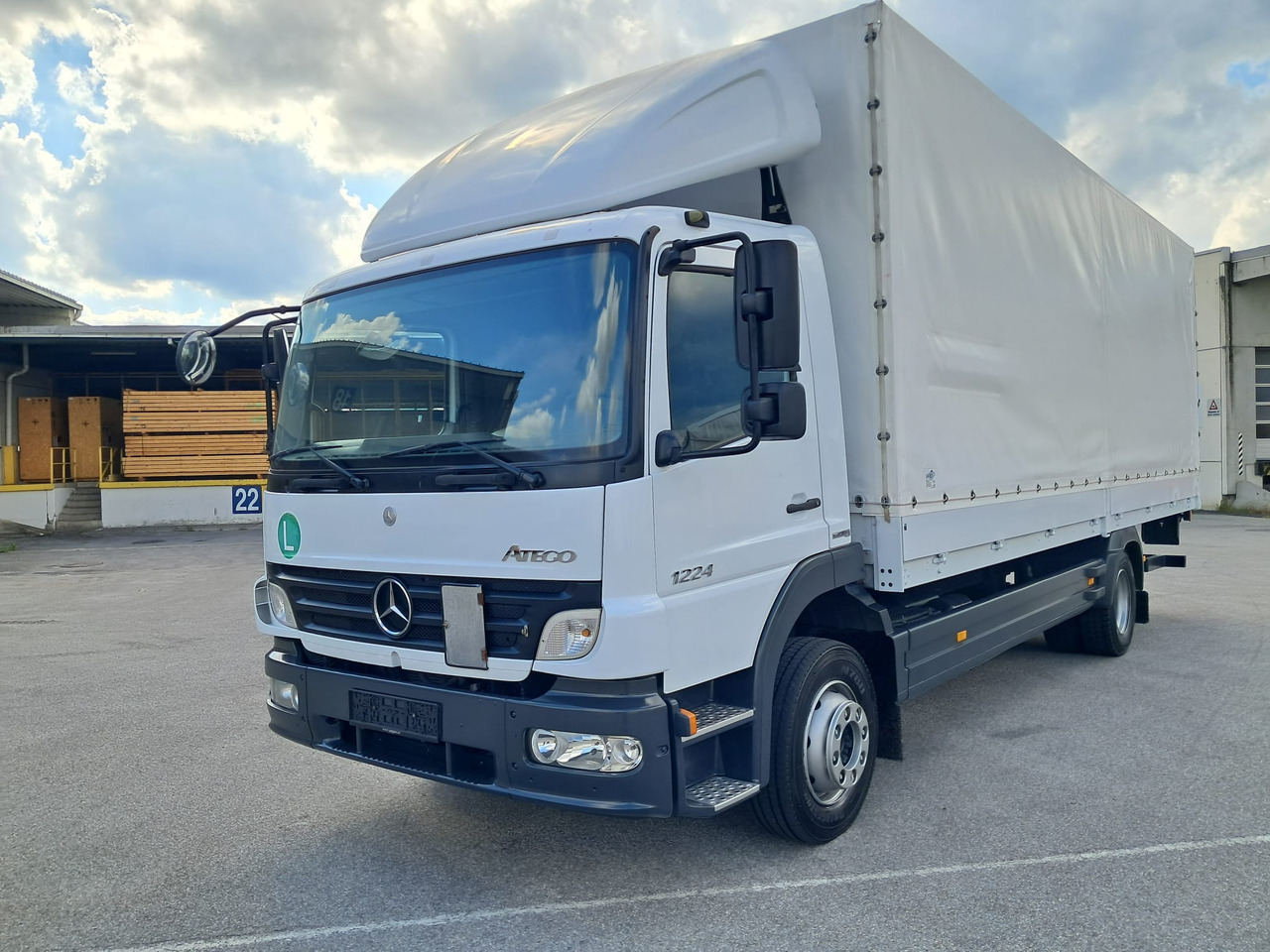 MERCEDES-BENZ ATEGO 12 24 Plane LBW | Klima | Schaltgetriebe - Camión lona: foto 1 MERCEDES-BENZ ATEGO 12 24 Plane LBW | Klima | Schaltgetriebe - Camión lona: foto 1