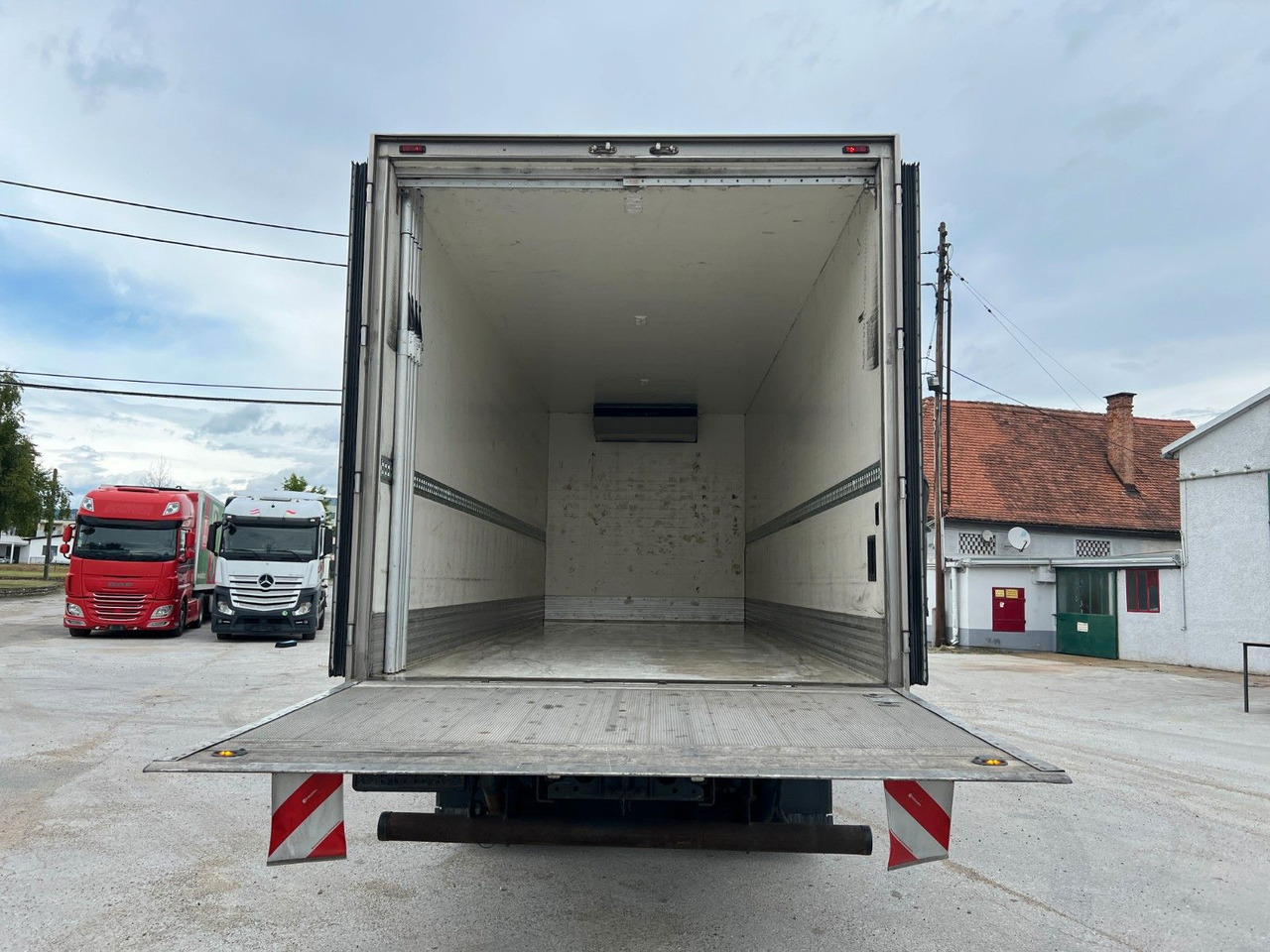 Camión frigorífico Mercedes-Benz Antos 1833 Kühlkoff LBW | Standheizung | Euro 6: foto 9
