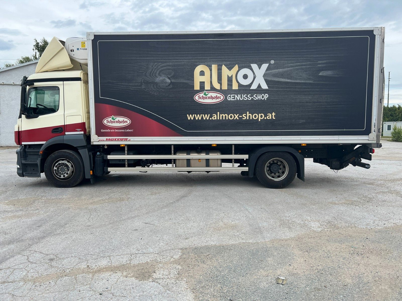 Mercedes-Benz Antos 1833 Kühlkoff LBW | Standheizung | Euro 6 - Camión frigorífico: foto 3 Mercedes-Benz Antos 1833 Kühlkoff LBW | Standheizung | Euro 6 - Camión frigorífico: foto 3