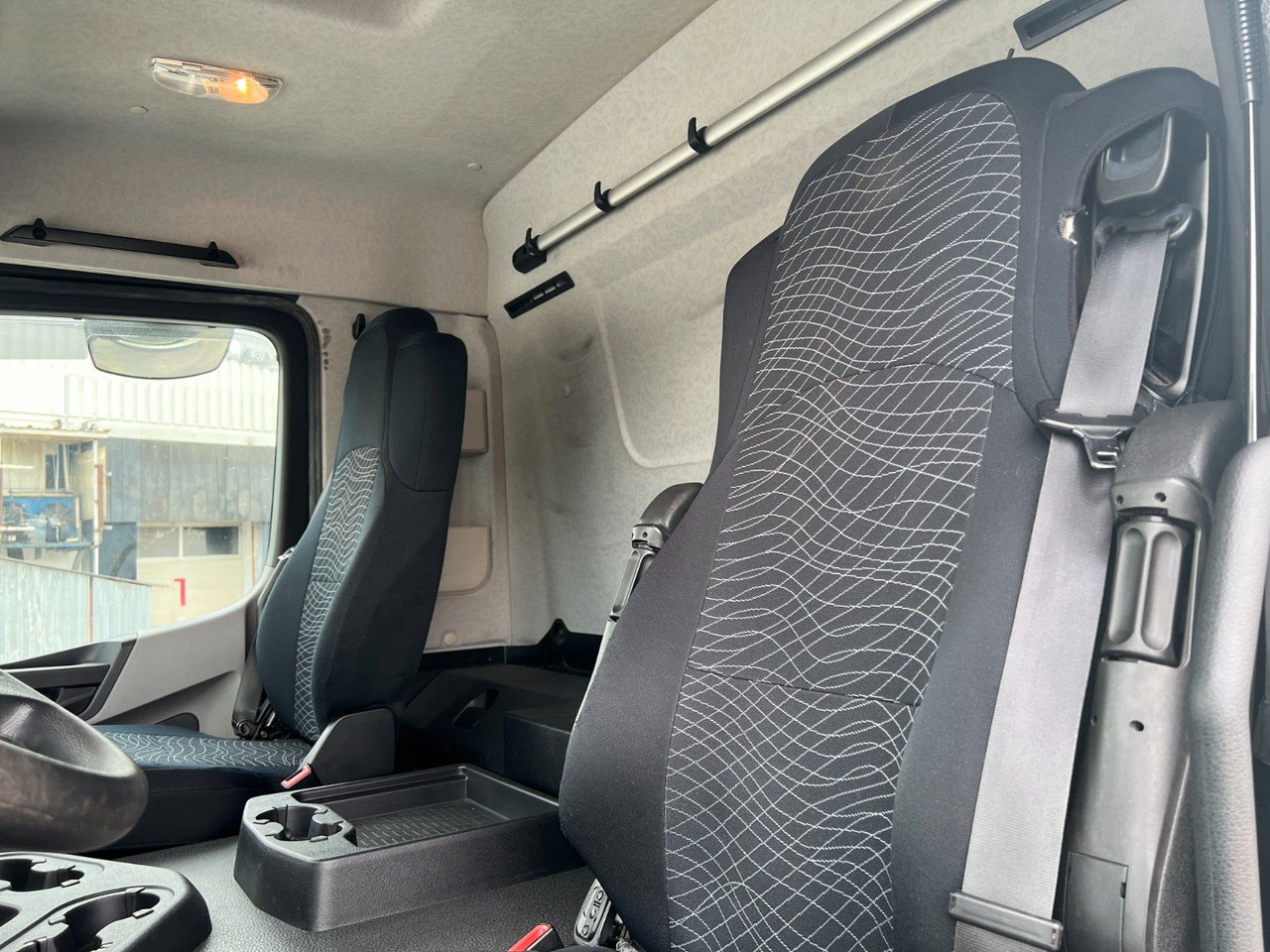 Camión frigorífico Mercedes-Benz Antos 1833 Kühlkoff LBW | Standheizung | Euro 6: foto 10