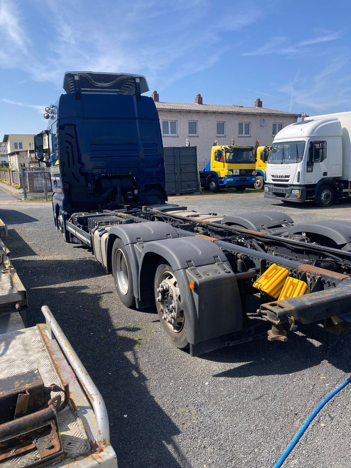 MAN TGX 26.470 Mega Ausstattung SONDERPREIS - Camión portacontenedore/ Intercambiable: foto 3 MAN TGX 26.470 Mega Ausstattung SONDERPREIS - Camión portacontenedore/ Intercambiable: foto 3
