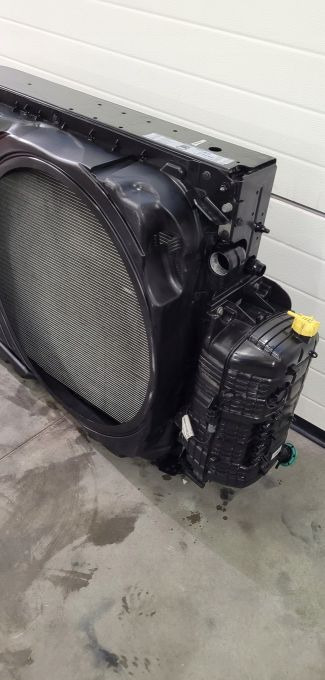 CHŁODNICE MAN TGX E6 MAHLE 98CM SZCZELNE - Radiador para Camión: foto 3 CHŁODNICE MAN TGX E6 MAHLE 98CM SZCZELNE - Radiador para Camión: foto 3