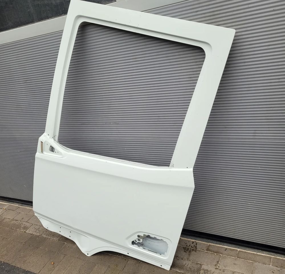 DRZWI DAF XG XG XF NM.LEWE ORYGINAŁ NIEMALOWANE CHWALIM116 - Carrocería y exterior para Camión: foto 3 DRZWI DAF XG XG XF NM.LEWE ORYGINAŁ NIEMALOWANE CHWALIM116 - Carrocería y exterior para Camión: foto 3