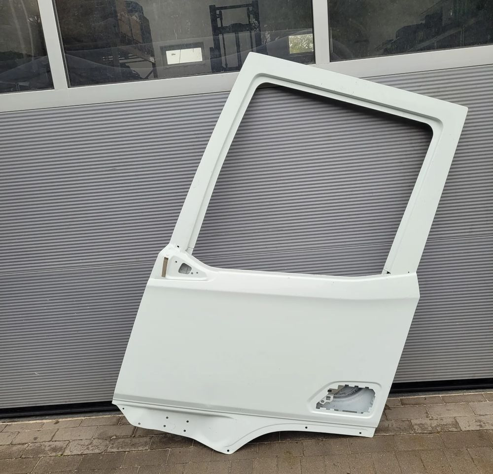 DRZWI DAF XG XG XF NM.LEWE ORYGINAŁ NIEMALOWANE CHWALIM116 - Puerta y piezas para Camión: foto 1 DRZWI DAF XG XG XF NM.LEWE ORYGINAŁ NIEMALOWANE CHWALIM116 - Puerta y piezas para Camión: foto 1