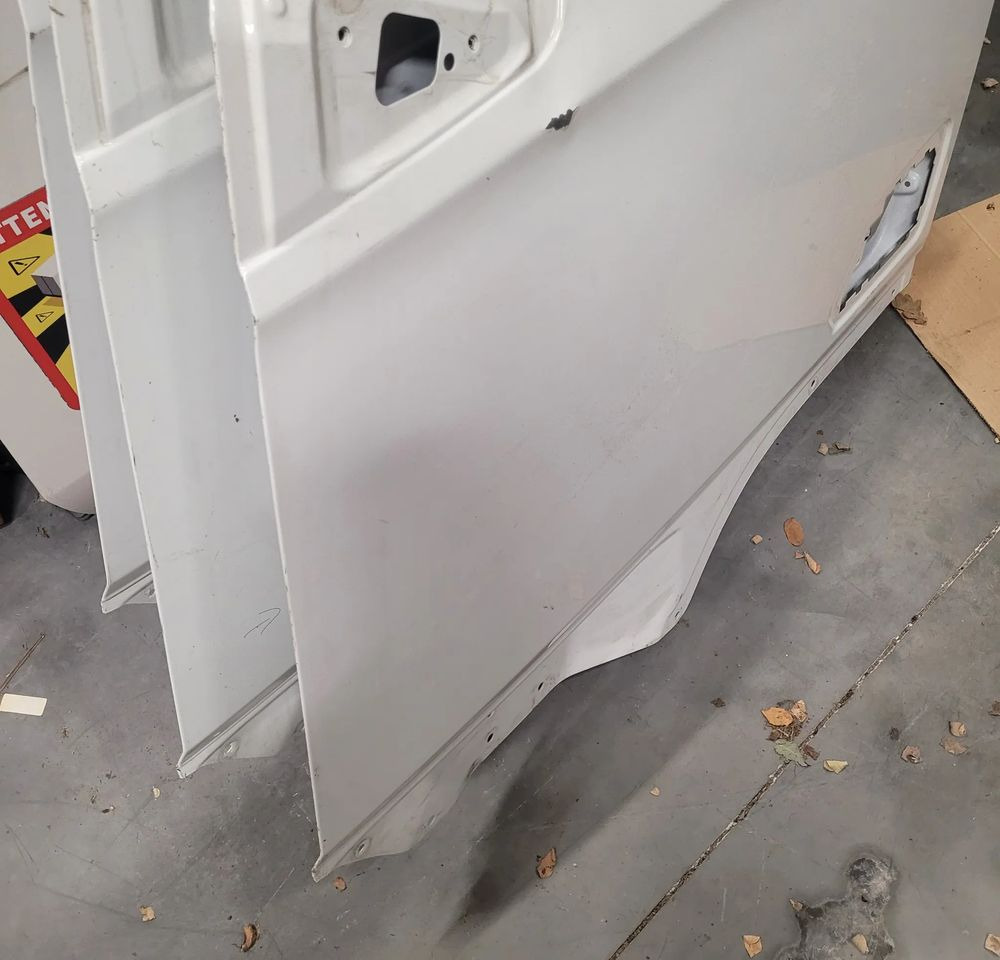 DRZWI LEWE DAF XG XD NOWY MODEL ORYGINAŁ CHWALIM116 - Puerta y piezas para Camión: foto 2 DRZWI LEWE DAF XG XD NOWY MODEL ORYGINAŁ CHWALIM116 - Puerta y piezas para Camión: foto 2