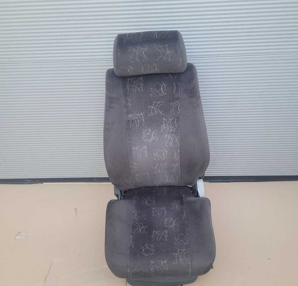 FOTEL KIEROWCY F2000 IVECO TRAKKER GRAMMER CHWALIM116 - Asiento para Camión: foto 1 FOTEL KIEROWCY F2000 IVECO TRAKKER GRAMMER CHWALIM116 - Asiento para Camión: foto 1