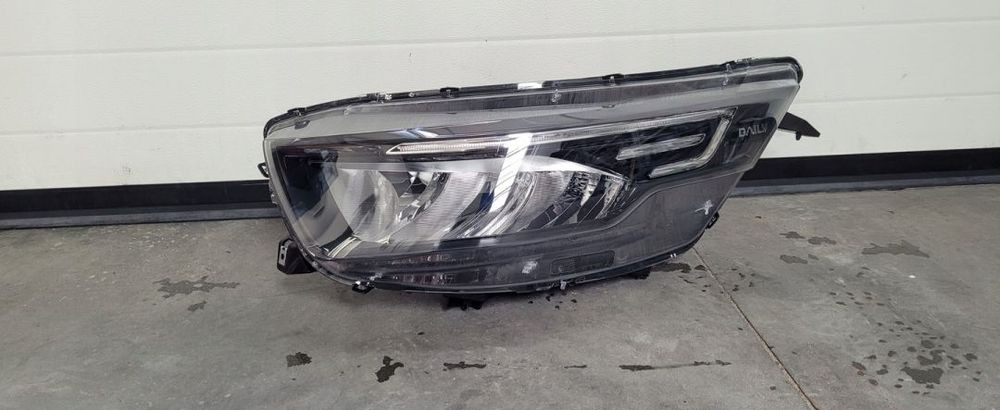 LAMPA FULL LED IVECO DAILY Lh. ORYGINAŁ 5802711800 - Faro delantero para Furgoneta: foto 1 LAMPA FULL LED IVECO DAILY Lh. ORYGINAŁ 5802711800 - Faro delantero para Furgoneta: foto 1