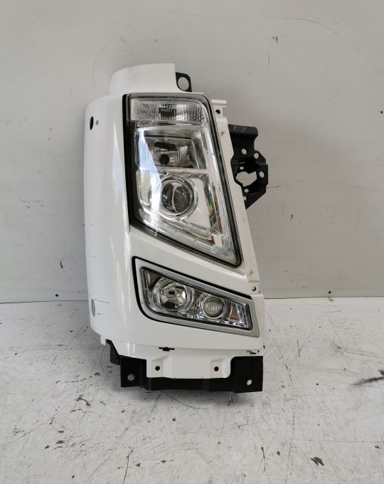 LAMPA GARNEK OKULAR VOLVO FH 13 - Faro delantero para Camión: foto 1 LAMPA GARNEK OKULAR VOLVO FH 13 - Faro delantero para Camión: foto 1
