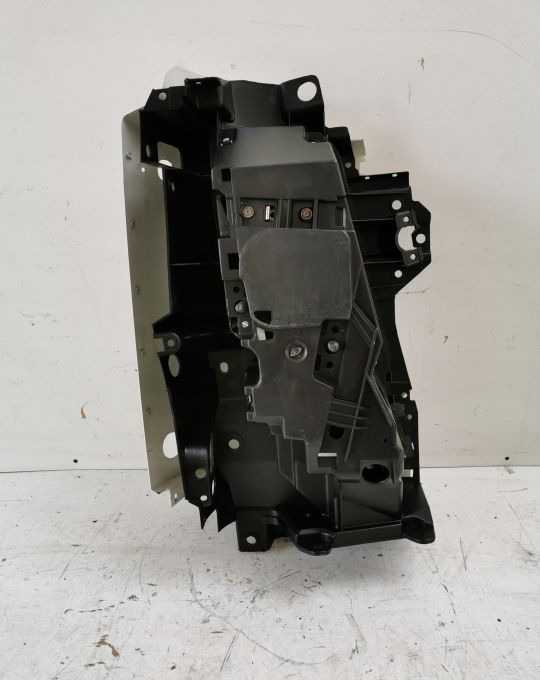 LAMPA GARNEK OKULAR VOLVO FH 13 - Faro delantero para Camión: foto 2 LAMPA GARNEK OKULAR VOLVO FH 13 - Faro delantero para Camión: foto 2