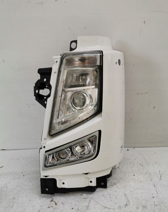 LAMPA GARNEK OKULAR VOLVO FH 13 lewy - Faro delantero para Camión: foto 1 LAMPA GARNEK OKULAR VOLVO FH 13 lewy - Faro delantero para Camión: foto 1