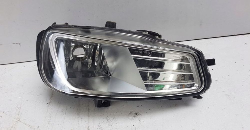 LAMPA HALOGEN MERCEDES ANTOS A9608201956 - Faro delantero para Camión: foto 1 LAMPA HALOGEN MERCEDES ANTOS A9608201956 - Faro delantero para Camión: foto 1