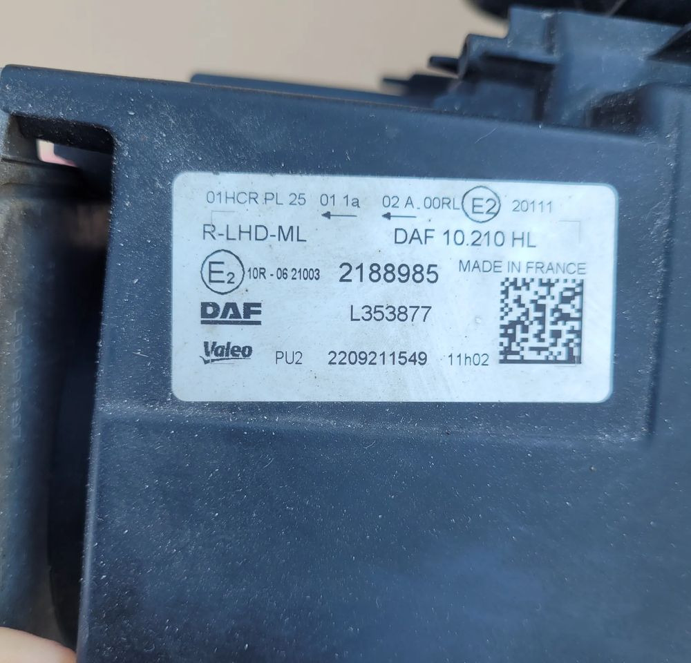 LAMPA LED DAF XF XG ORYGINAŁ 2188985 CHWALIM116 - Carrocería y exterior para Camión: foto 4 LAMPA LED DAF XF XG ORYGINAŁ 2188985 CHWALIM116 - Carrocería y exterior para Camión: foto 4