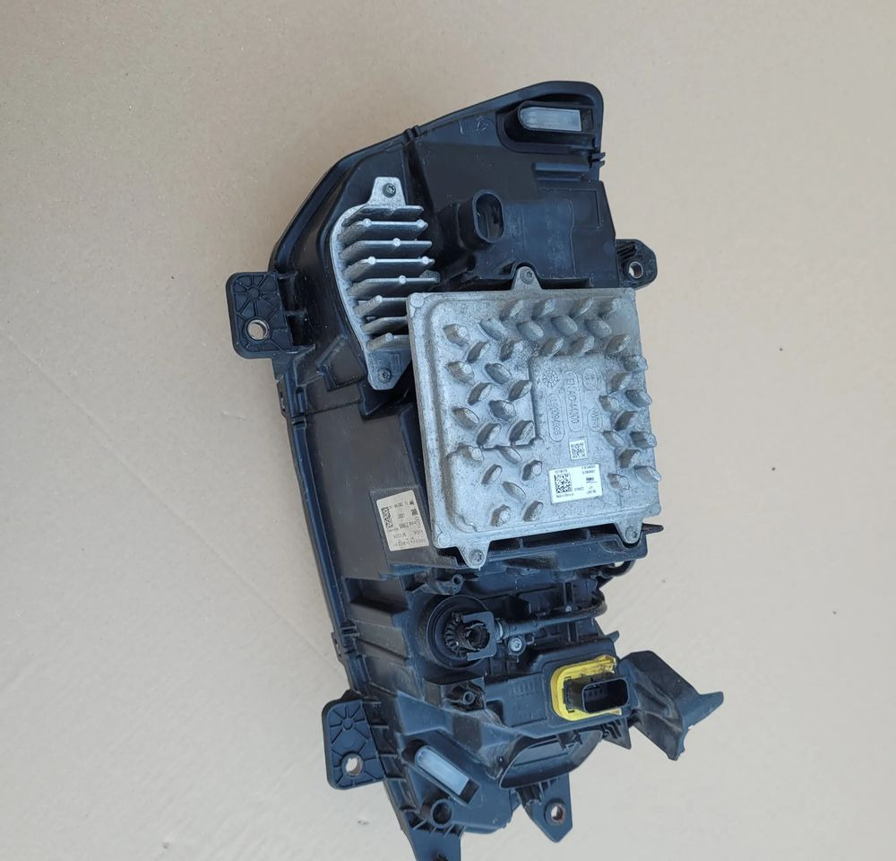 LAMPA LED DAF XF XG ORYGINAŁ 2188985 CHWALIM116 - Carrocería y exterior para Camión: foto 2 LAMPA LED DAF XF XG ORYGINAŁ 2188985 CHWALIM116 - Carrocería y exterior para Camión: foto 2