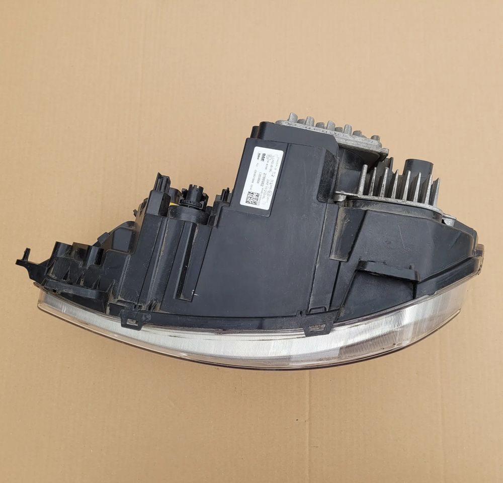 LAMPA LED DAF XG XD LEWA ORYGINAŁ 2188982 CHWALIM116 - Luz/ Iluminación para Camión: foto 2 LAMPA LED DAF XG XD LEWA ORYGINAŁ 2188982 CHWALIM116 - Luz/ Iluminación para Camión: foto 2