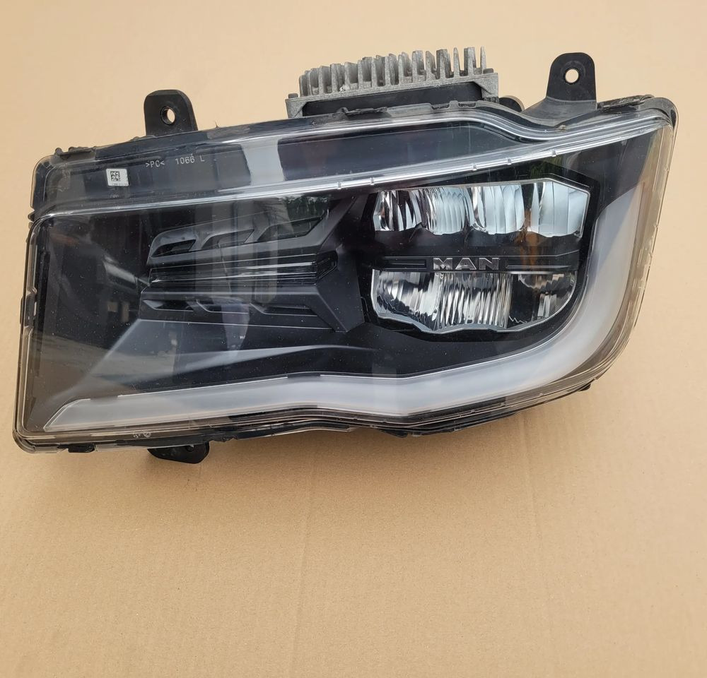 LAMPA LED MAN TG3 TGX NM ORYGINAŁ 81.25101-6821 LEWA CHWALIM116 - Luz/ Iluminación para Camión: foto 1 LAMPA LED MAN TG3 TGX NM ORYGINAŁ 81.25101-6821 LEWA CHWALIM116 - Luz/ Iluminación para Camión: foto 1
