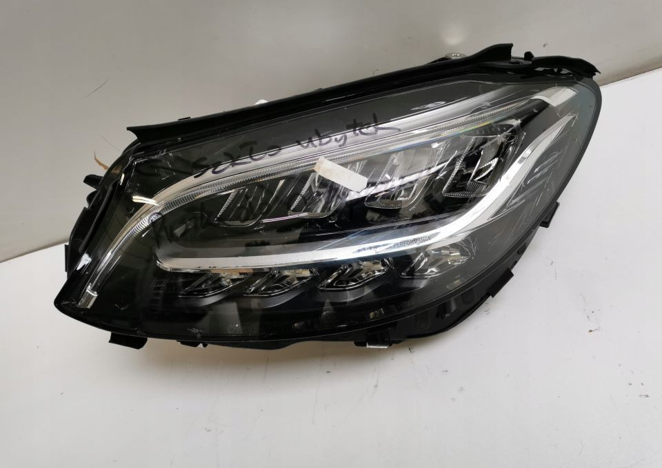LAMPA MERCEDES C KLASA A2059065906 LIFT LEWA - Faro delantero para Camión: foto 1 LAMPA MERCEDES C KLASA A2059065906 LIFT LEWA - Faro delantero para Camión: foto 1