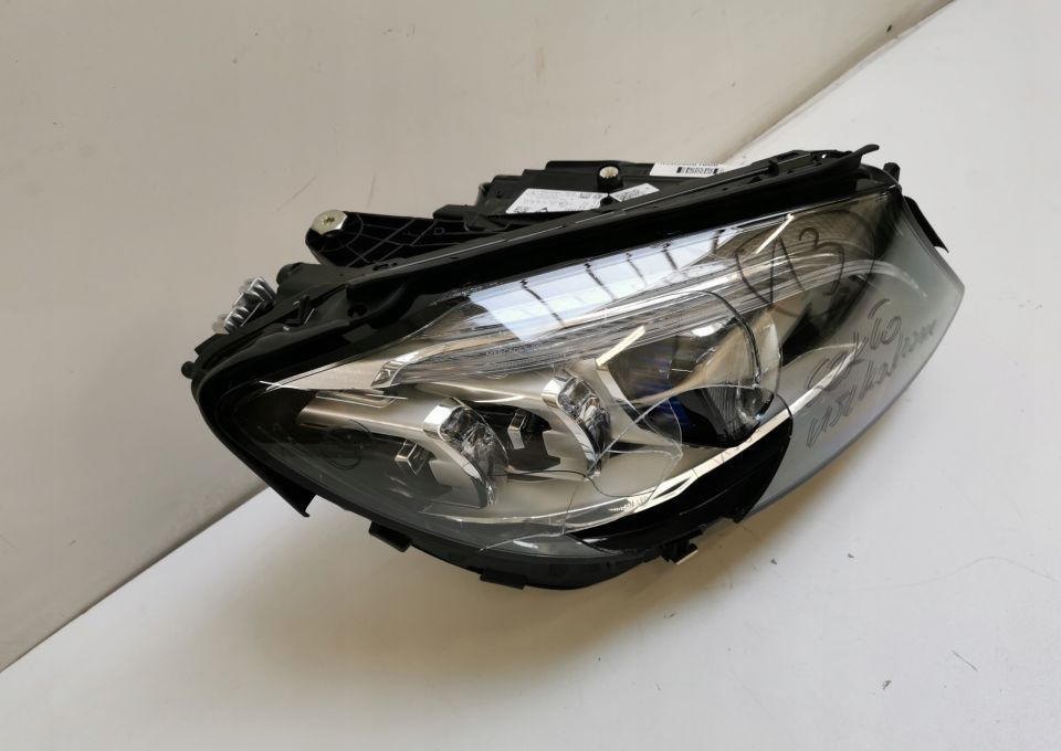 LAMPA PRZÓD MERCEDES C KLASA A 205 9061606 LIFT - Faro delantero: foto 2 LAMPA PRZÓD MERCEDES C KLASA A 205 9061606 LIFT - Faro delantero: foto 2
