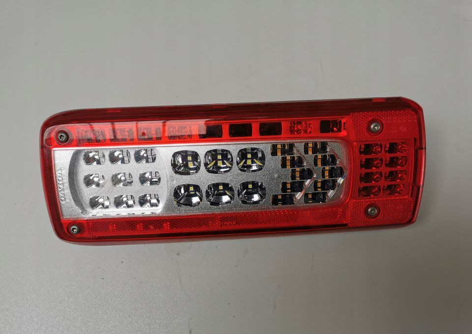 LAMPA TYL VOLVO FMX FM LED RH. ORYGINAŁ - Espejo retrovisor: foto 1 LAMPA TYL VOLVO FMX FM LED RH. ORYGINAŁ - Espejo retrovisor: foto 1