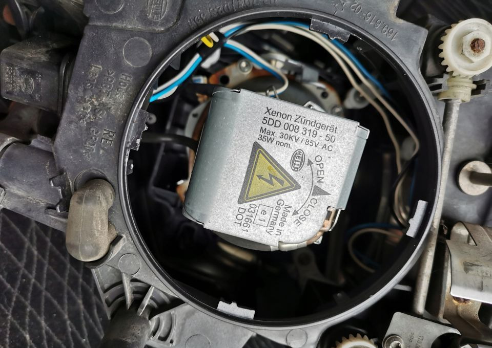 LAMPA XENON VOLVO FH 13 ORYGINAŁ PRAWA - Faro delantero: foto 3 LAMPA XENON VOLVO FH 13 ORYGINAŁ PRAWA - Faro delantero: foto 3
