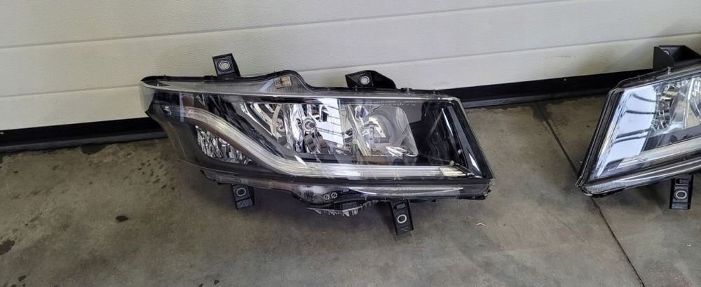 LAMPY IVECO S WAY KOMPLET ORYGINAŁ - Faro delantero para Camión: foto 3 LAMPY IVECO S WAY KOMPLET ORYGINAŁ - Faro delantero para Camión: foto 3