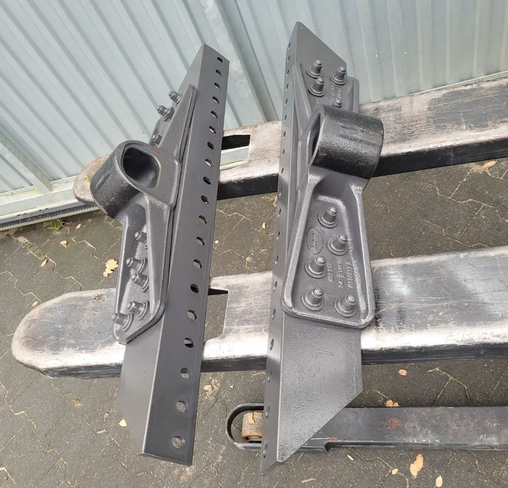 ŁAPY MOCOWANIE SIODLA VOLVO HOLLAND 126239C - Quinta rueda para Camión: foto 1 ŁAPY MOCOWANIE SIODLA VOLVO HOLLAND 126239C - Quinta rueda para Camión: foto 1