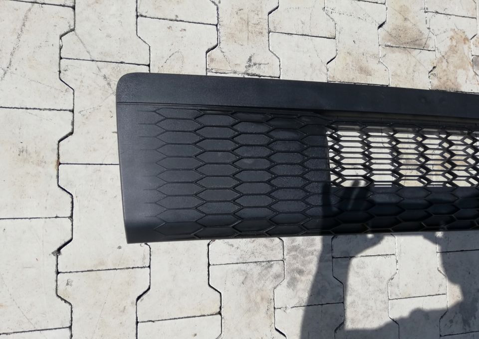 MASKA GRILL ATRAPA VOLVO FL FE 82523575 NOWY ORYG. - Parrilla para Camión: foto 2 MASKA GRILL ATRAPA VOLVO FL FE 82523575 NOWY ORYG. - Parrilla para Camión: foto 2