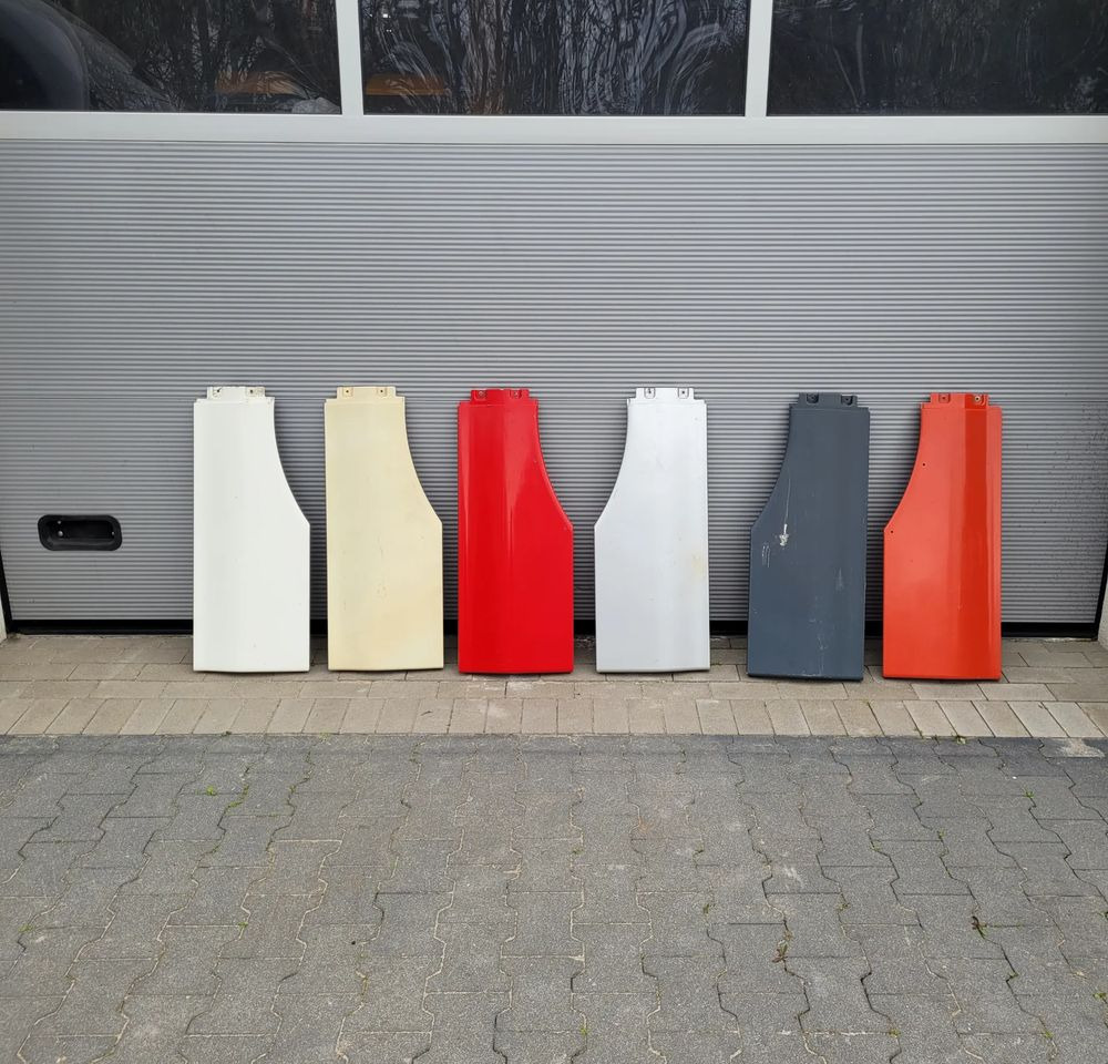 MASKOWNICA PRZEDŁUŻENIE STOPNICY MAN TGX TGA ORYGINAŁ CHWALIM116 - Carrocería y exterior para Camión: foto 1 MASKOWNICA PRZEDŁUŻENIE STOPNICY MAN TGX TGA ORYGINAŁ CHWALIM116 - Carrocería y exterior para Camión: foto 1