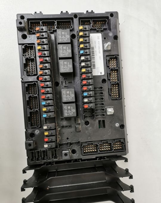 Moduł SAM CABIN Actros MP4 A 001 144 62 458/001 - Fusible para Camión: foto 1 Moduł SAM CABIN Actros MP4 A 001 144 62 458/001 - Fusible para Camión: foto 1
