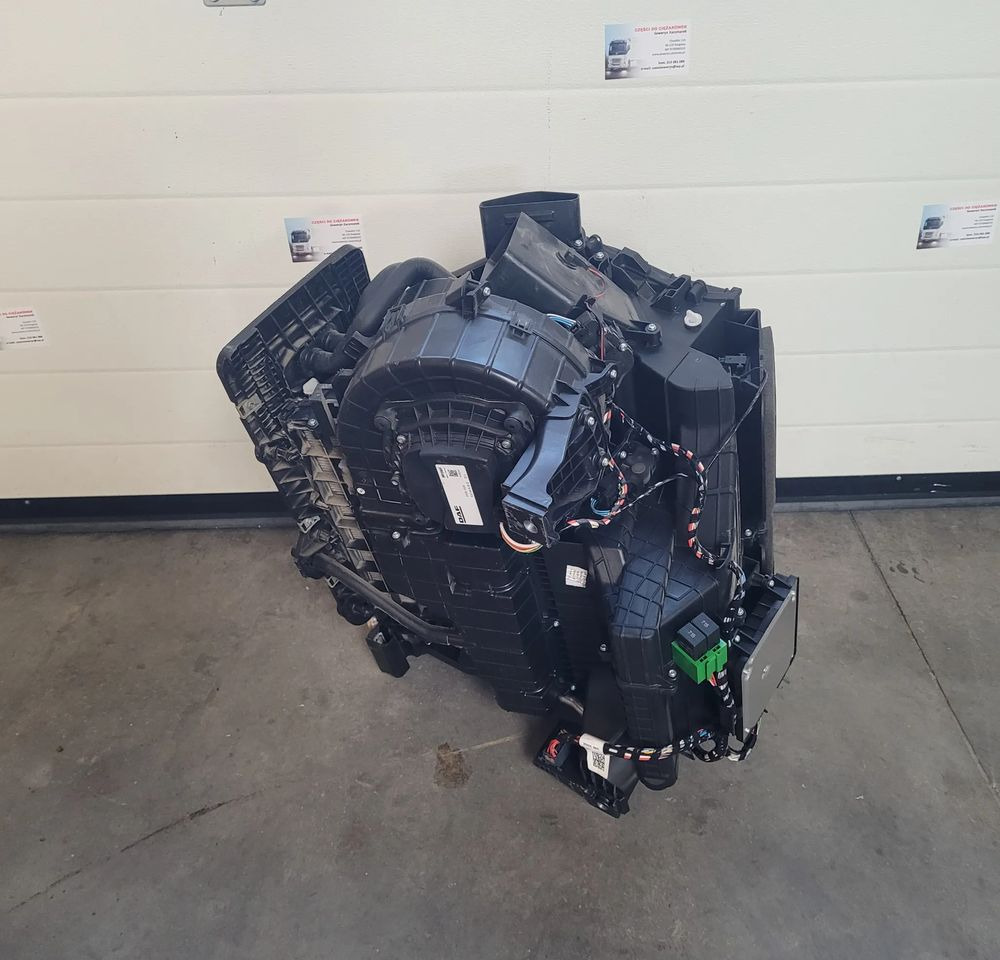 NAGRZEWNICA DAF XF 106 FL. 2187022 CHWALIM116 - Calefacción/ Ventilación para Camión: foto 2 NAGRZEWNICA DAF XF 106 FL. 2187022 CHWALIM116 - Calefacción/ Ventilación para Camión: foto 2