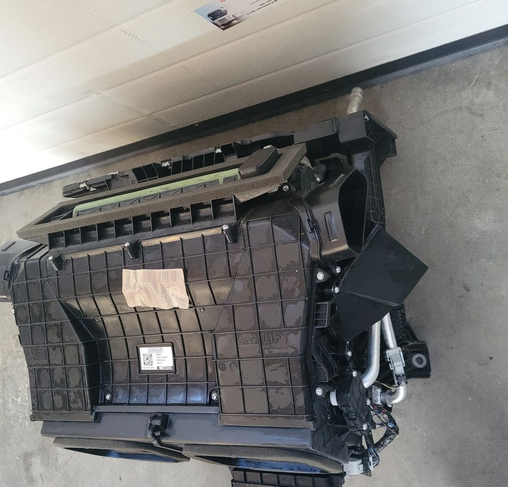 NAGRZEWNICA DAF XF 106 FL 2255994 CHWALIM116 - Calefacción/ Ventilación para Camión: foto 3 NAGRZEWNICA DAF XF 106 FL 2255994 CHWALIM116 - Calefacción/ Ventilación para Camión: foto 3