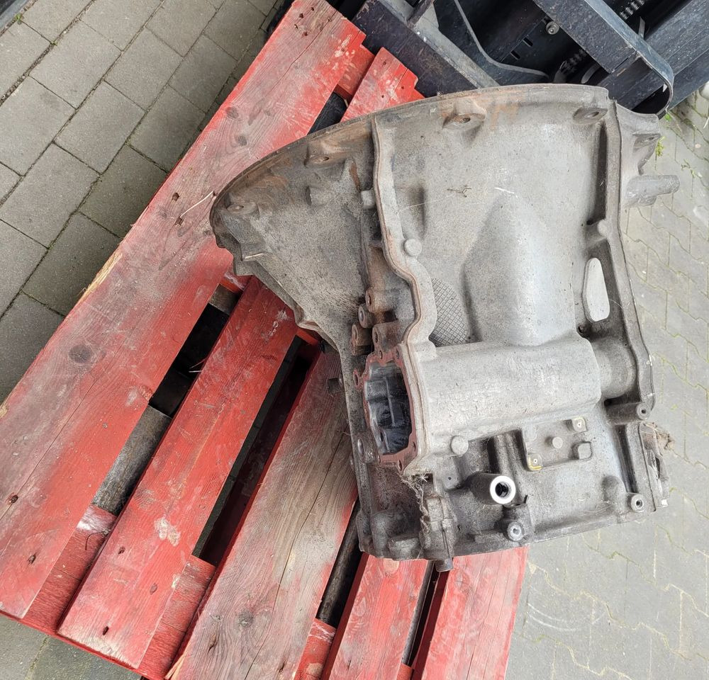 OBUDOWA SKRZYNI BIEGÓW MERCEDES ACTROS MP4 A9482610101 - Caja de cambios para Camión: foto 1 OBUDOWA SKRZYNI BIEGÓW MERCEDES ACTROS MP4 A9482610101 - Caja de cambios para Camión: foto 1