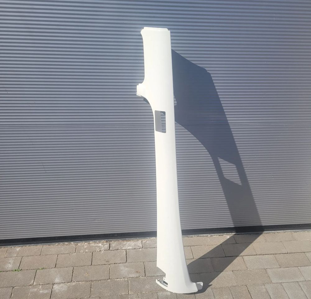 OSŁONA SŁUPKA RH MAN TGX ORYGINAŁ 81.62410-0200 - Carrocería y exterior para Camión: foto 1 OSŁONA SŁUPKA RH MAN TGX ORYGINAŁ 81.62410-0200 - Carrocería y exterior para Camión: foto 1