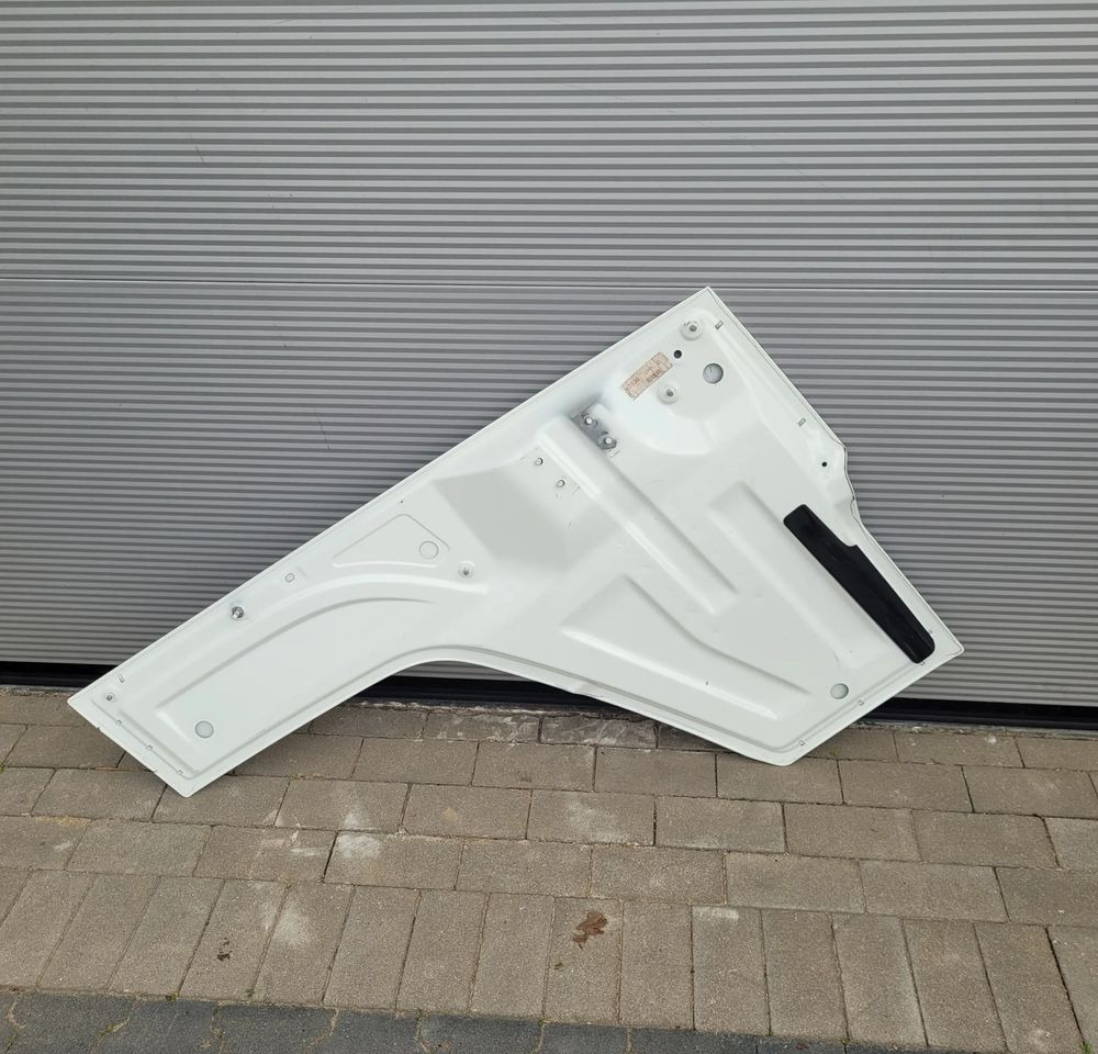 PRZEDŁUŻENIE DRZWI LH DAF XF XG NM ORYGINAŁ CHWALIM116 - Puerta y piezas para Camión: foto 2 PRZEDŁUŻENIE DRZWI LH DAF XF XG NM ORYGINAŁ CHWALIM116 - Puerta y piezas para Camión: foto 2