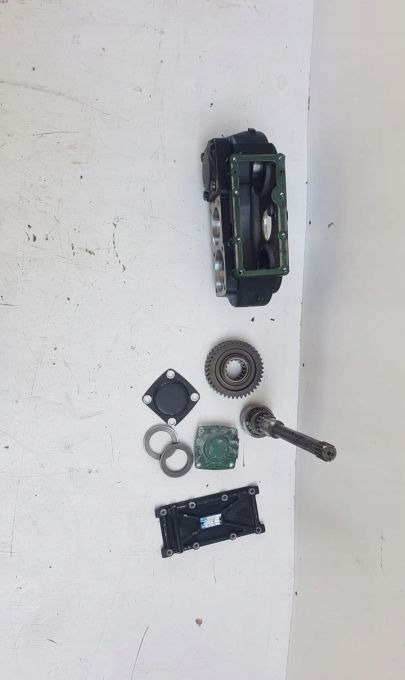 PRZYSTAWKA SKRZYNI BIEGÓW ZF CZESCi - Caja de cambios y piezas para Camión: foto 1 PRZYSTAWKA SKRZYNI BIEGÓW ZF CZESCi - Caja de cambios y piezas para Camión: foto 1