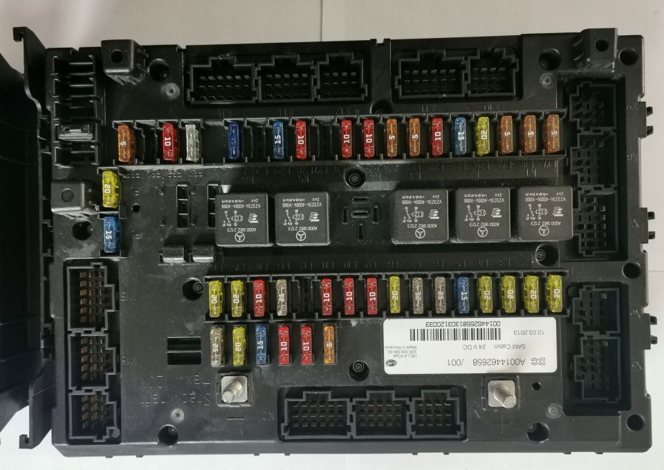 SAM CABIN MERCEDES ACTROS MP4 A001 446 26 58/001 - Fusible para Camión: foto 1 SAM CABIN MERCEDES ACTROS MP4 A001 446 26 58/001 - Fusible para Camión: foto 1