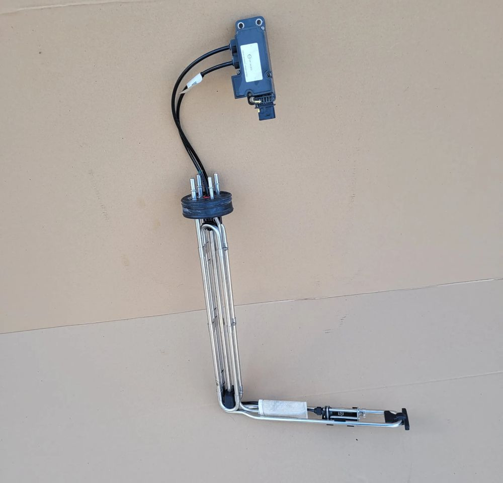 SMOK AD BLUE MAN TGX TGS 81.15408-6095 - Procesamiento de combustible: foto 1 SMOK AD BLUE MAN TGX TGS 81.15408-6095 - Procesamiento de combustible: foto 1