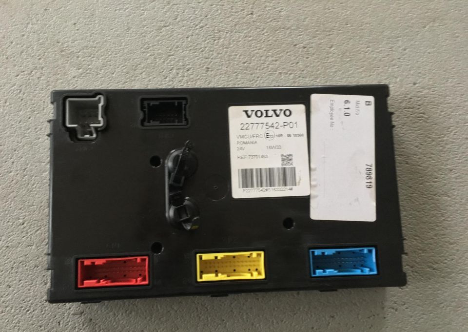 STEROWNIK KOMPUTER VOLVO 73701453 24V VMCU/FRC E13 - Unidad de control para Camión: foto 2 STEROWNIK KOMPUTER VOLVO 73701453 24V VMCU/FRC E13 - Unidad de control para Camión: foto 2
