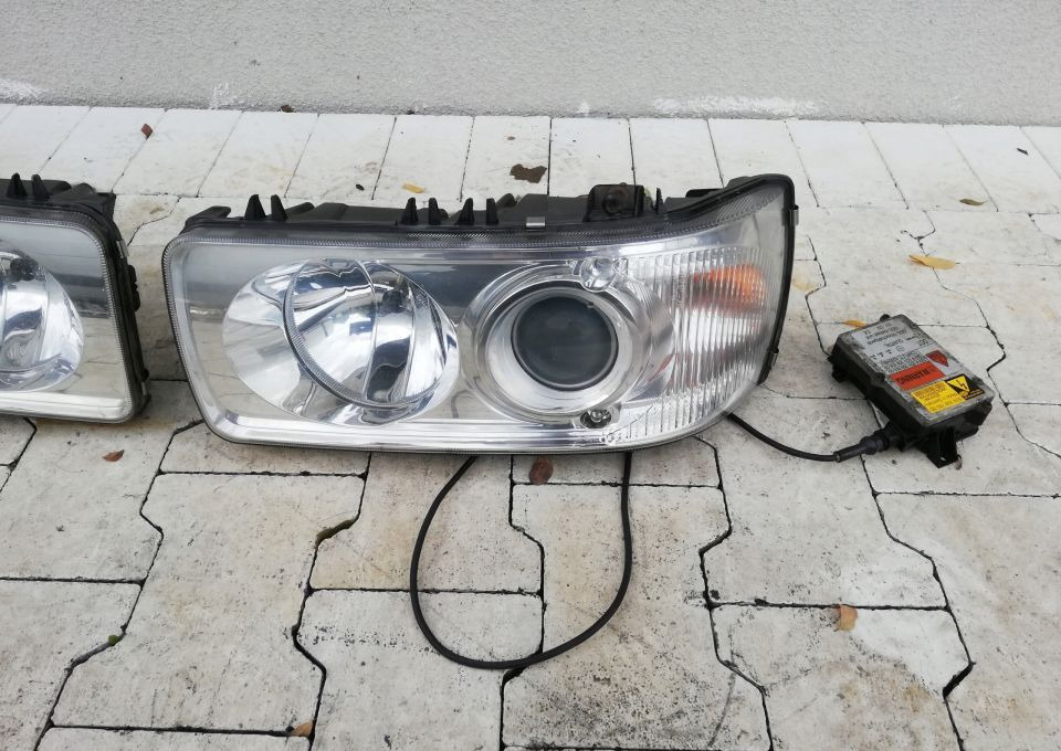 XENONY KOMPLET DAF XF 105 ORYGINAŁ - Faro delantero para Camión: foto 2 XENONY KOMPLET DAF XF 105 ORYGINAŁ - Faro delantero para Camión: foto 2