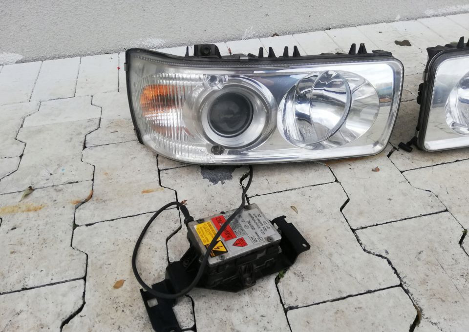 XENONY KOMPLET DAF XF 105 ORYGINAŁ - Faro delantero para Camión: foto 3 XENONY KOMPLET DAF XF 105 ORYGINAŁ - Faro delantero para Camión: foto 3