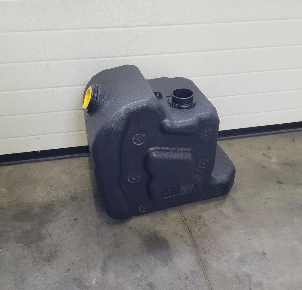 ZBIORNIK AD BULE VOLVO FH4 LOW DECK OM 23251717 CHWALIM116 - Depósito de AdBlue para Camión: foto 1 ZBIORNIK AD BULE VOLVO FH4 LOW DECK OM 23251717 CHWALIM116 - Depósito de AdBlue para Camión: foto 1