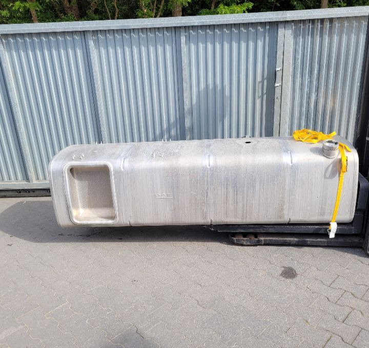 ZBIORNIK PALIWA DAF XF 106 845L 1944801 230X63X68 - Procesamiento de combustible: foto 1 ZBIORNIK PALIWA DAF XF 106 845L 1944801 230X63X68 - Procesamiento de combustible: foto 1