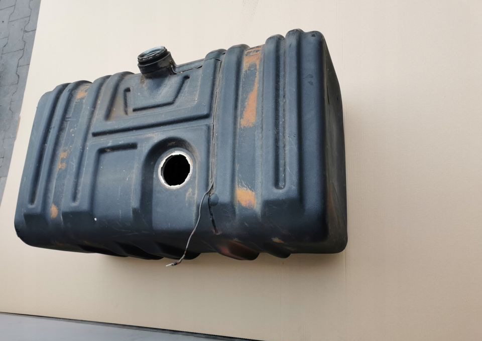 ZBIORNIK PALIWA IVECO EUROCARGO 504087317 - Depósito de combustible para Camión: foto 2 ZBIORNIK PALIWA IVECO EUROCARGO 504087317 - Depósito de combustible para Camión: foto 2