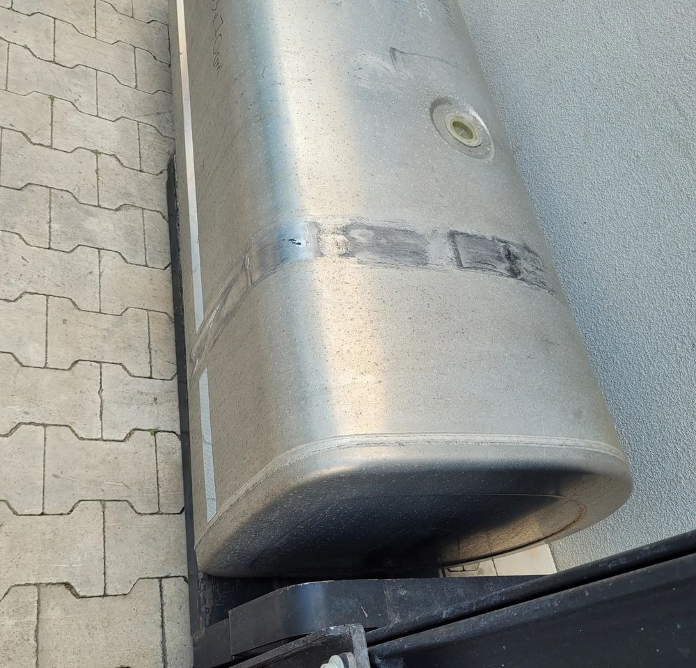 ZBIORNIK PALIWA VOLVO FH4 170X53X70 LOW DECK 540l - Procesamiento de combustible: foto 2 ZBIORNIK PALIWA VOLVO FH4 170X53X70 LOW DECK 540l - Procesamiento de combustible: foto 2