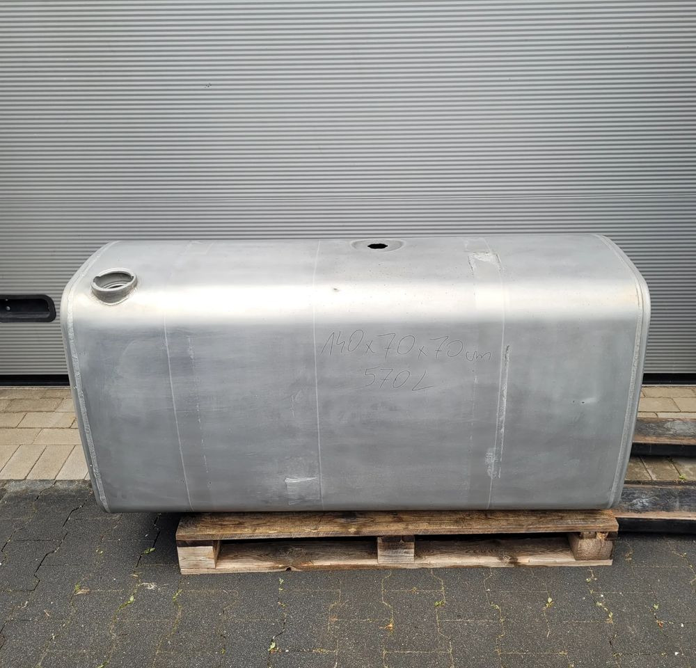 ZBIORNIK PALIWA VOLVO FH4 21516453 570L 140X70X70CM CHWALIM116 - Procesamiento de combustible para Camión: foto 1 ZBIORNIK PALIWA VOLVO FH4 21516453 570L 140X70X70CM CHWALIM116 - Procesamiento de combustible para Camión: foto 1