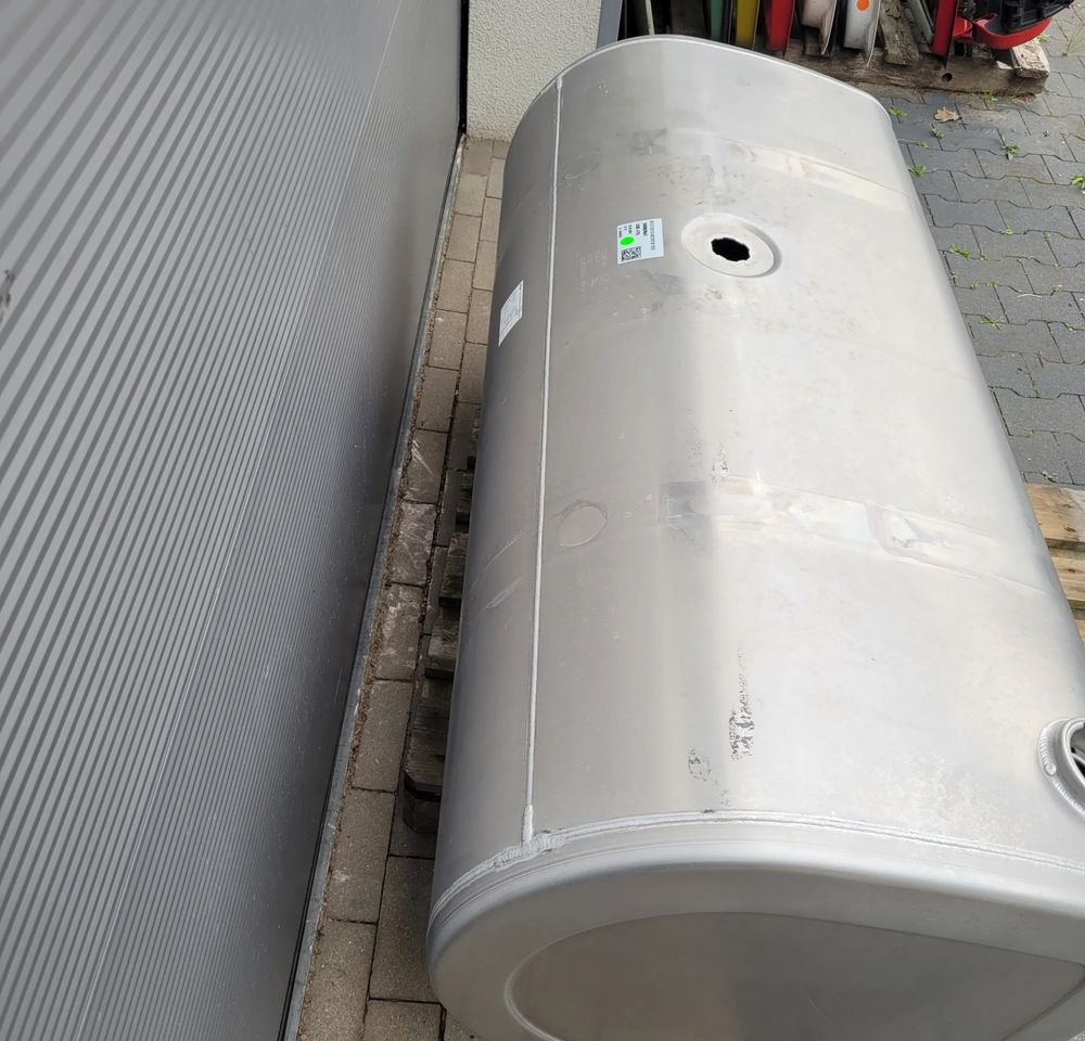 ZBIORNIK PALIWA VOLVO FH4 FH5 GAMA 150X55X68 CM 475L 22038784 CHWALIM116 - Procesamiento de combustible para Camión: foto 5 ZBIORNIK PALIWA VOLVO FH4 FH5 GAMA 150X55X68 CM 475L 22038784 CHWALIM116 - Procesamiento de combustible para Camión: foto 5