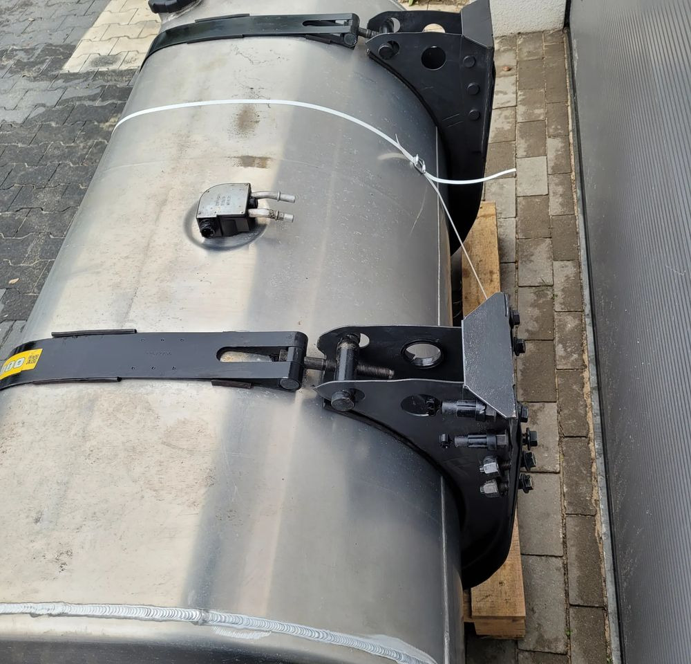 ZBIORNIK PALIWA VOLVO FH4 RANGE T 150X70X70CM 605L 21516454 CHWALIM116 - Procesamiento de combustible para Camión: foto 5 ZBIORNIK PALIWA VOLVO FH4 RANGE T 150X70X70CM 605L 21516454 CHWALIM116 - Procesamiento de combustible para Camión: foto 5